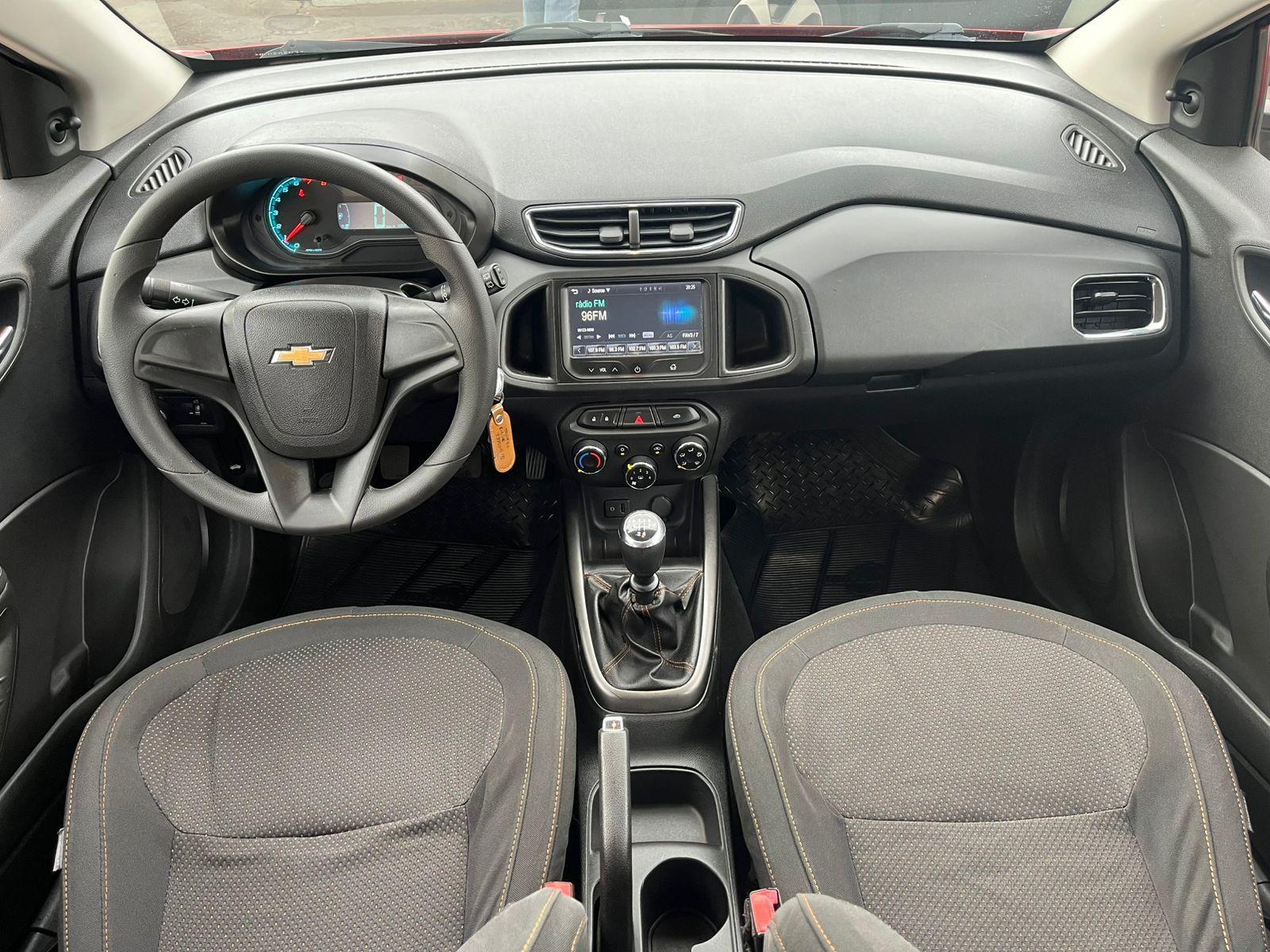 CHEVROLET Onix Hatch - Foto