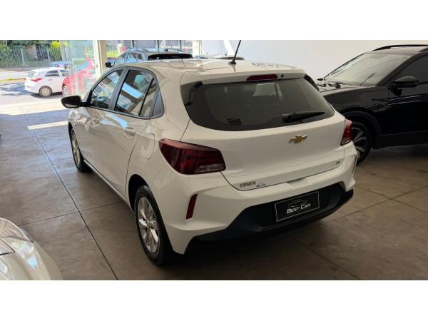 CHEVROLET Onix Hatch - Foto
