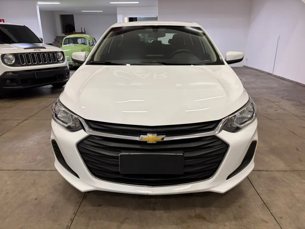 CHEVROLET Onix Hatch - Foto