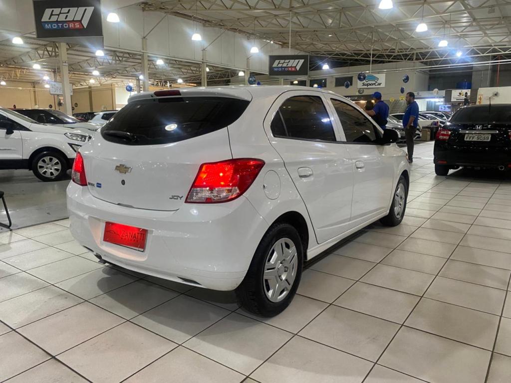 CHEVROLET Onix Hatch - Foto