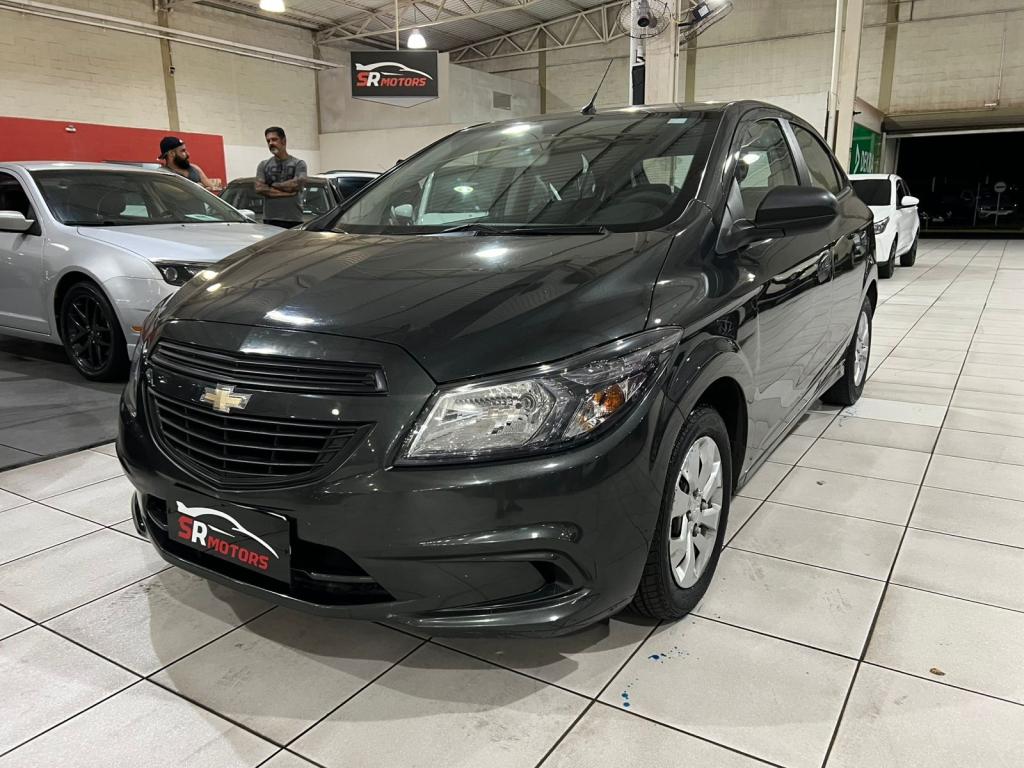 CHEVROLET Onix Hatch - Foto