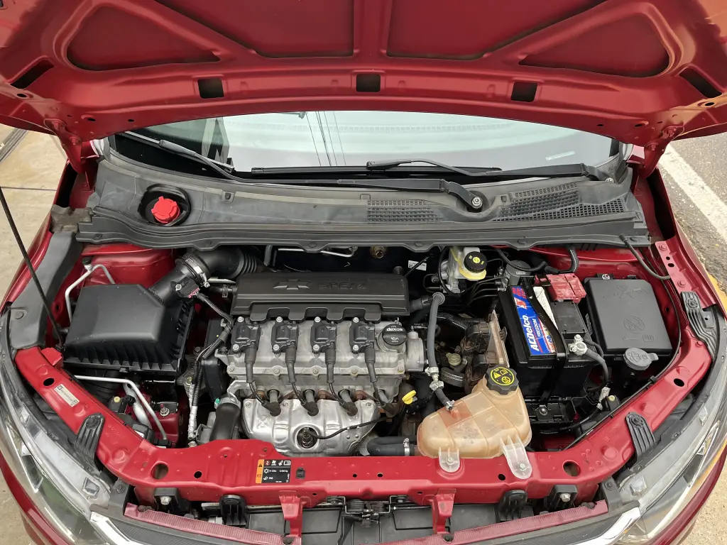 CHEVROLET Onix Hatch - Foto