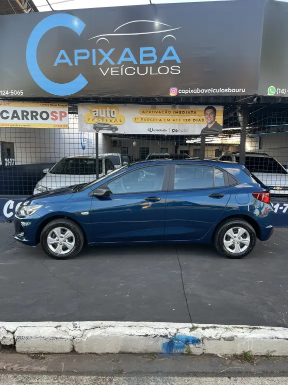 CHEVROLET Onix Hatch - Foto