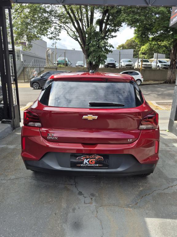 CHEVROLET Onix Hatch - Foto