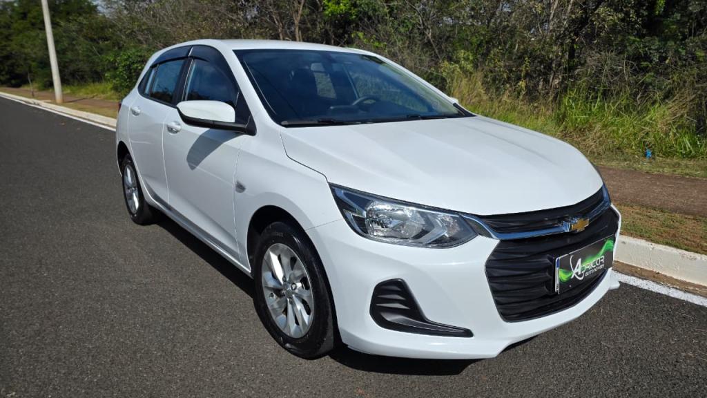 CHEVROLET Onix Hatch