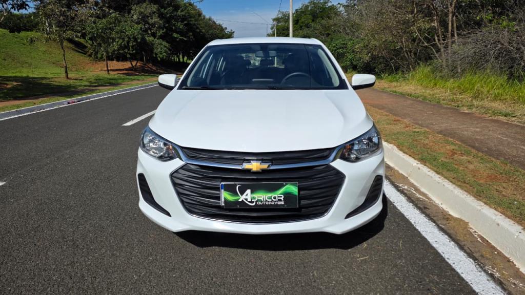 CHEVROLET Onix Hatch - Foto