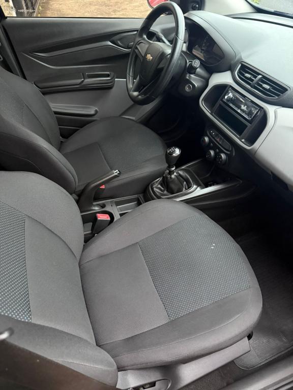 CHEVROLET Onix Hatch - Foto