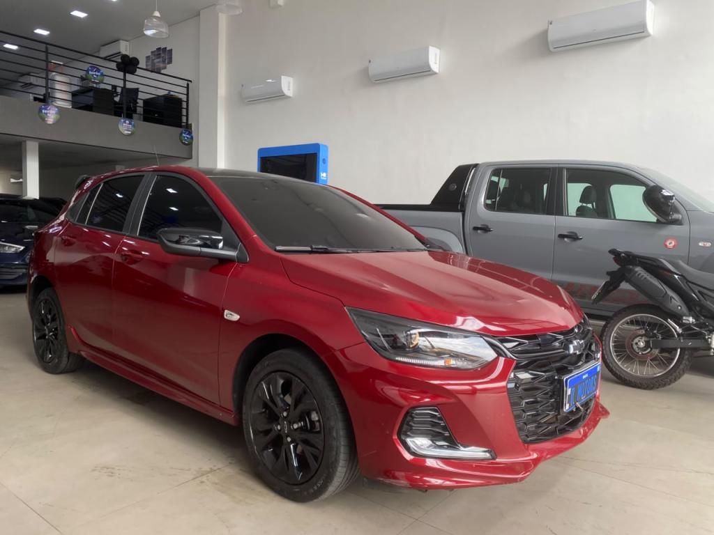 CHEVROLET Onix Hatch - Foto