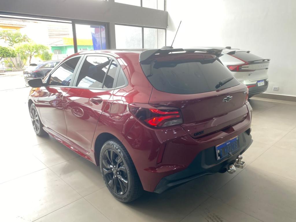 CHEVROLET Onix Hatch - Foto