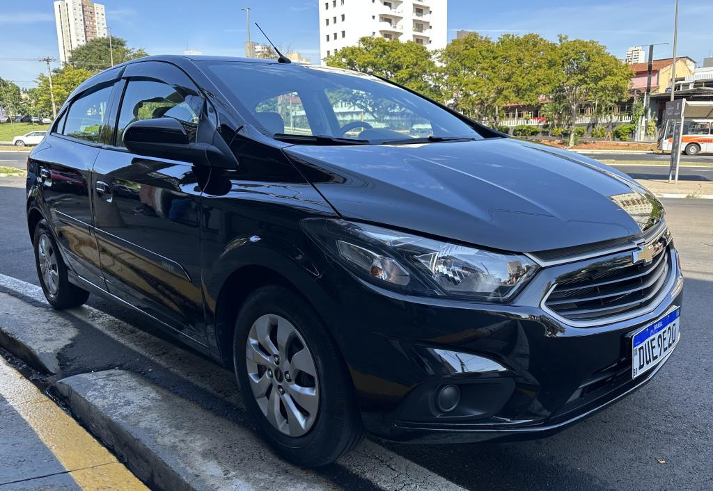 CHEVROLET Onix Hatch