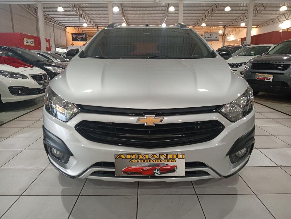 CHEVROLET Onix Hatch - Foto