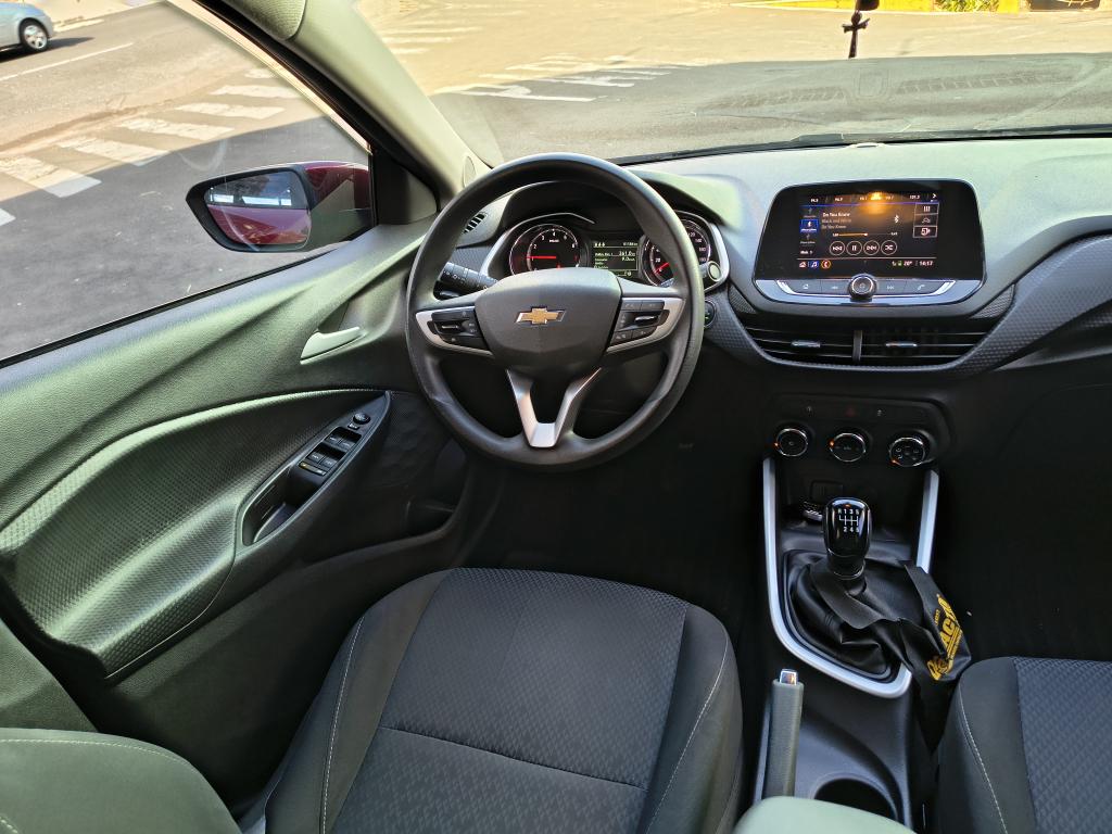 CHEVROLET Onix Hatch - Foto
