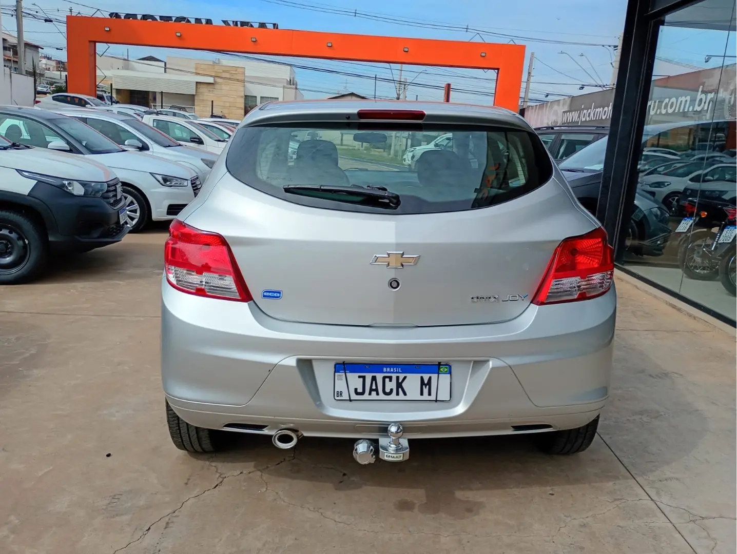 CHEVROLET Onix Hatch - Foto