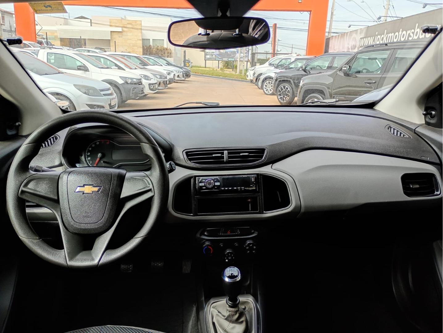 CHEVROLET Onix Hatch - Foto
