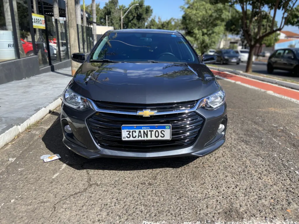 CHEVROLET Onix Hatch - Foto