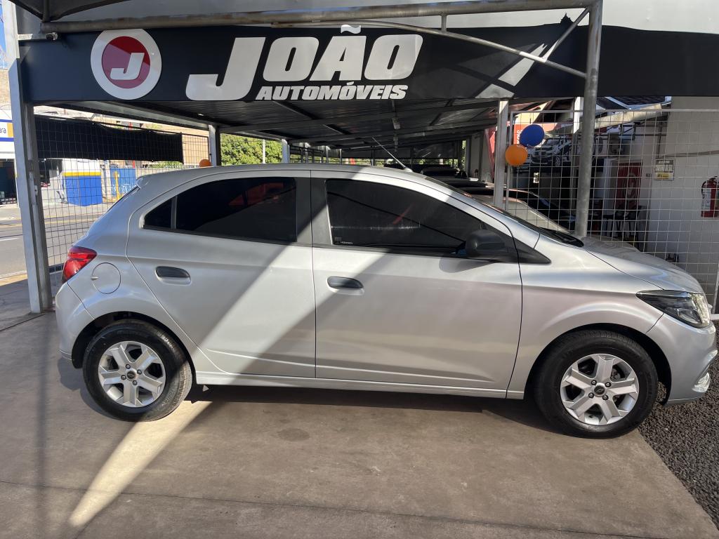 CHEVROLET Onix Hatch