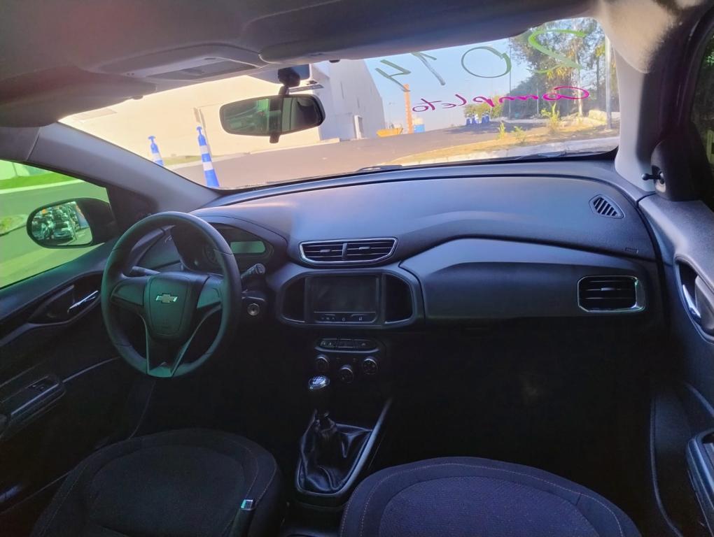 CHEVROLET Onix Hatch - Foto