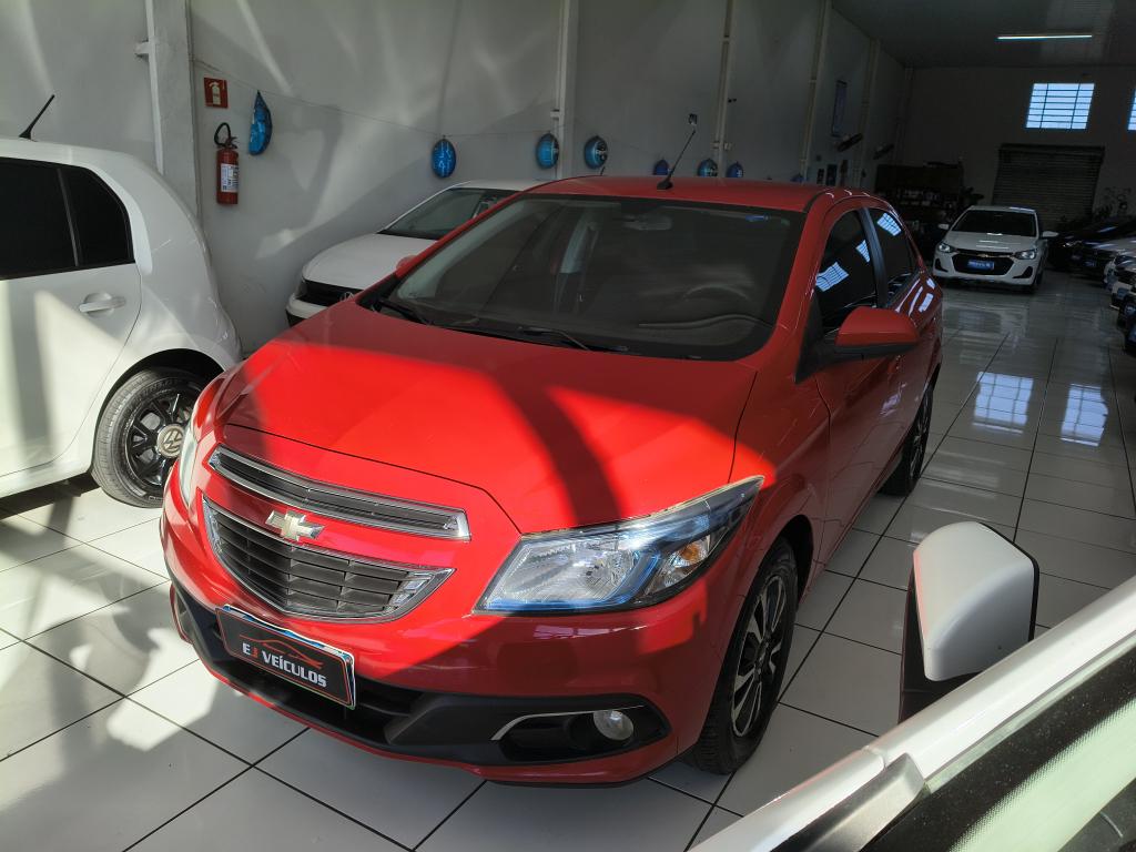 CHEVROLET Onix Hatch - Foto