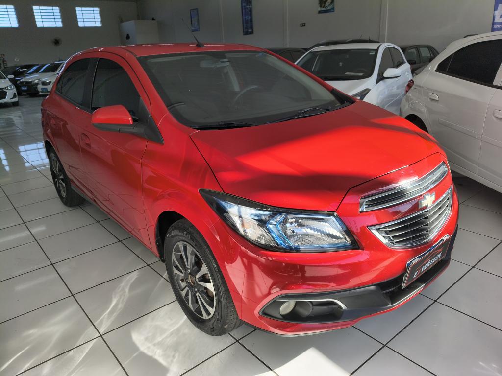 CHEVROLET Onix Hatch - Foto