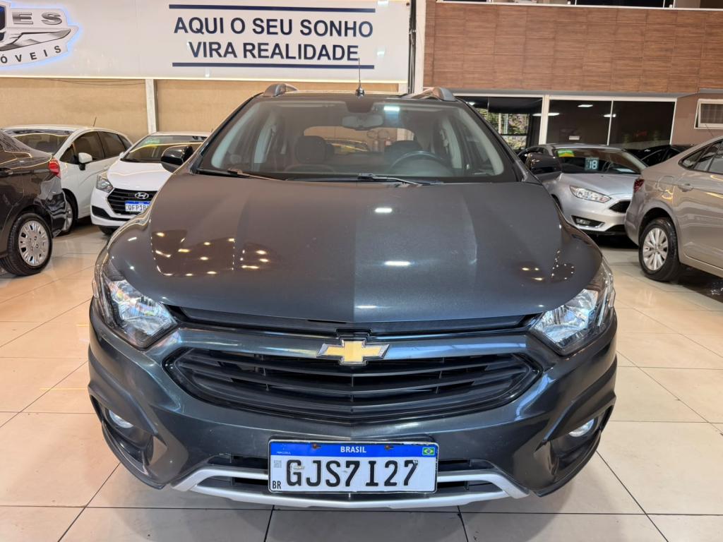 CHEVROLET Onix Hatch - Foto