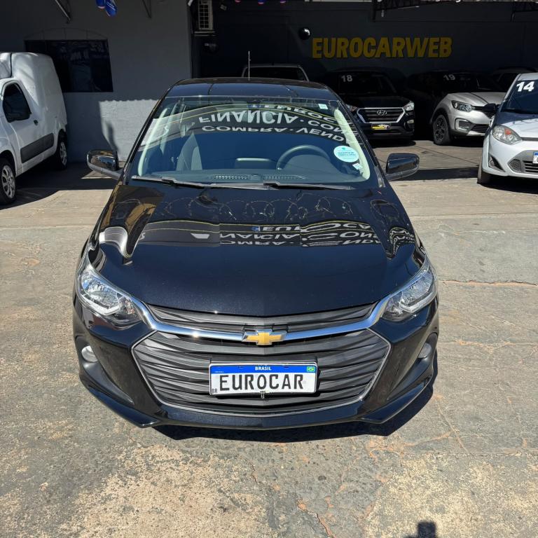 CHEVROLET Onix Hatch - Foto