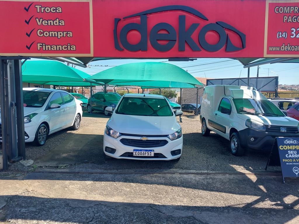 CHEVROLET Onix Hatch - Foto