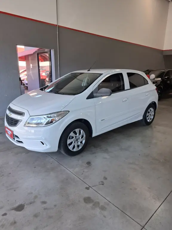 CHEVROLET Onix Hatch