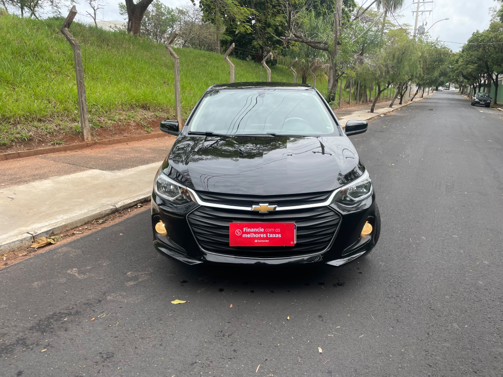 CHEVROLET Onix Hatch - Foto