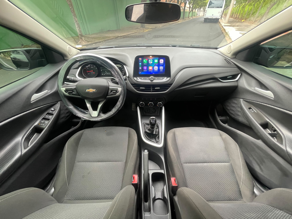 CHEVROLET Onix Hatch - Foto