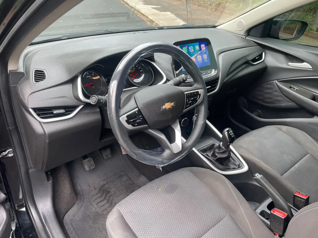 CHEVROLET Onix Hatch - Foto