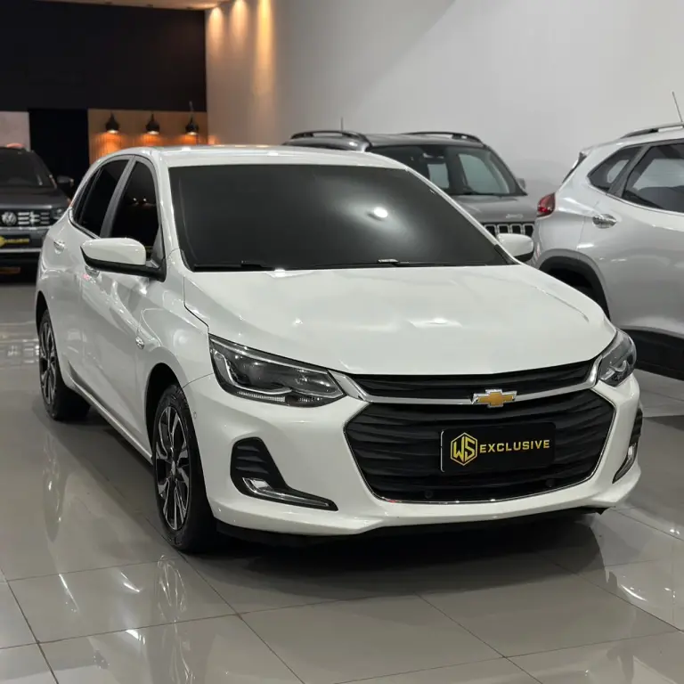 CHEVROLET Onix Hatch - Foto