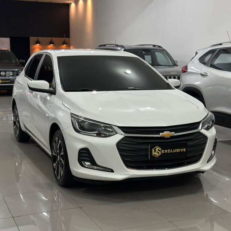 CHEVROLET Onix Hatch - Foto