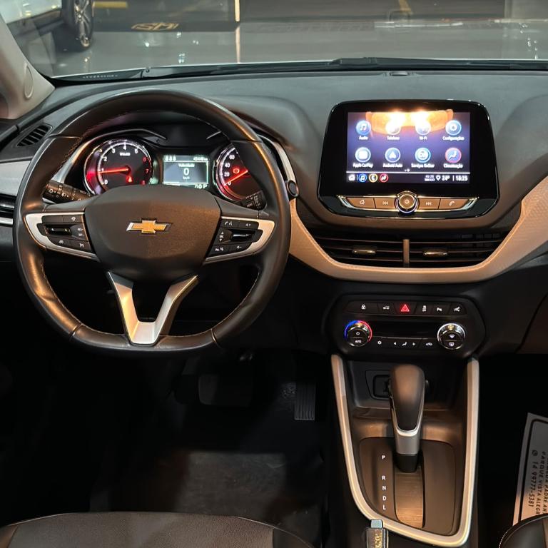 CHEVROLET Onix Hatch - Foto