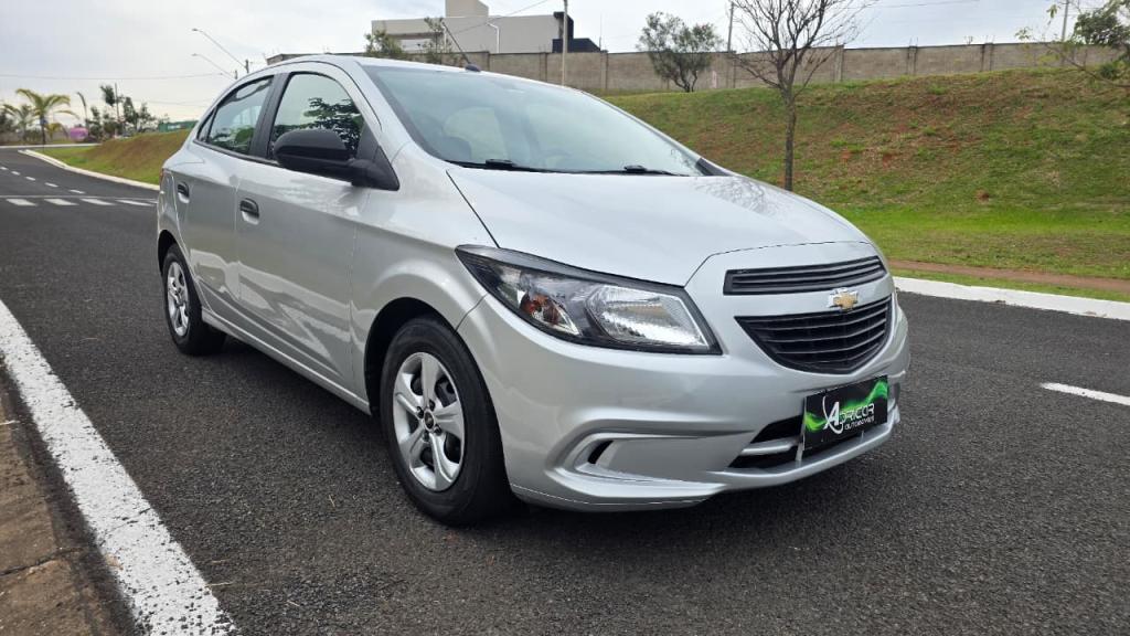 CHEVROLET Onix Hatch