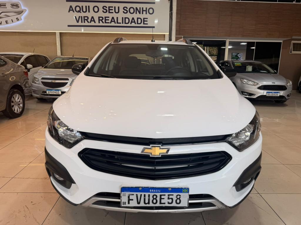 CHEVROLET Onix Hatch - Foto