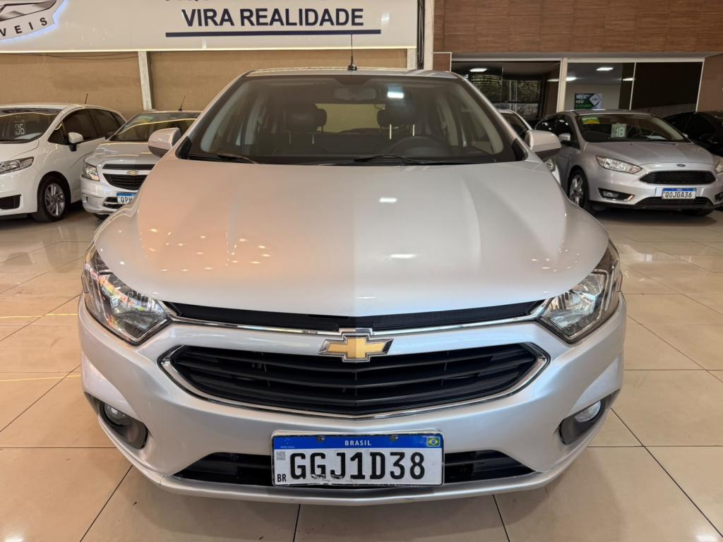 CHEVROLET Onix Hatch - Foto