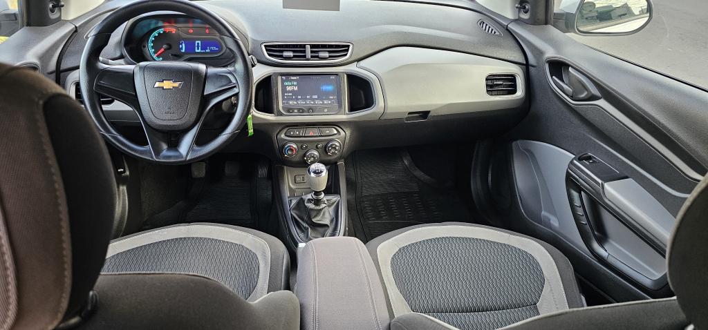 CHEVROLET Onix Hatch - Foto