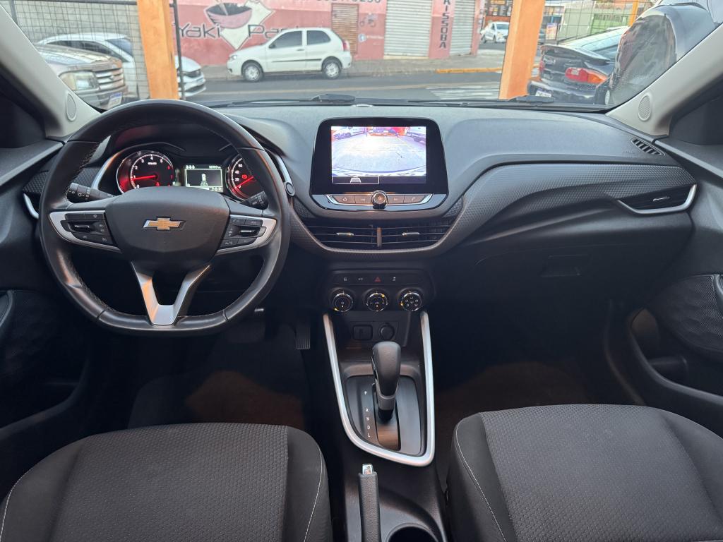 CHEVROLET Onix Hatch - Foto