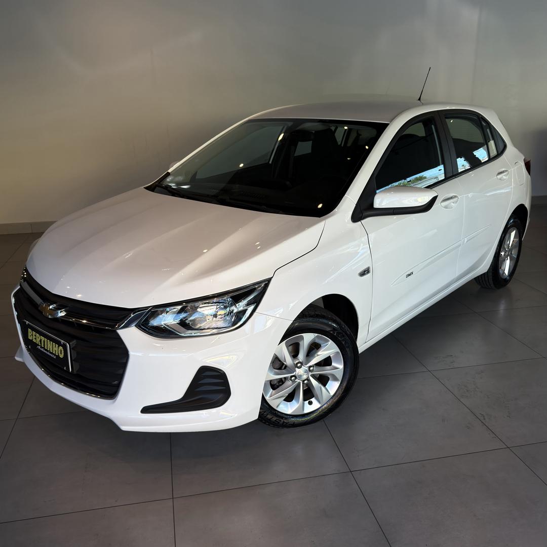 CHEVROLET Onix Hatch - Foto