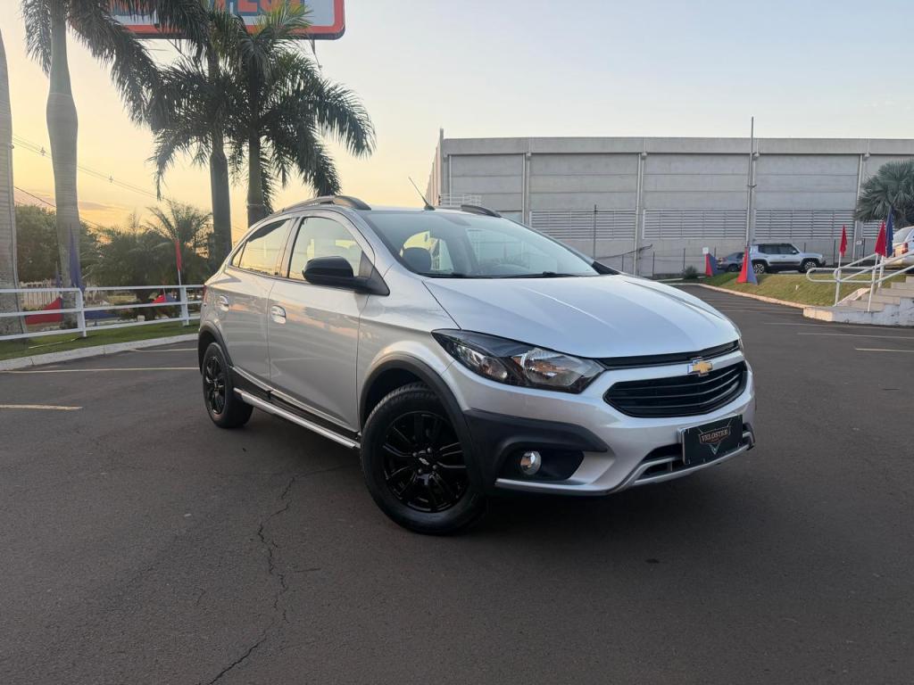 CHEVROLET Onix Hatch
