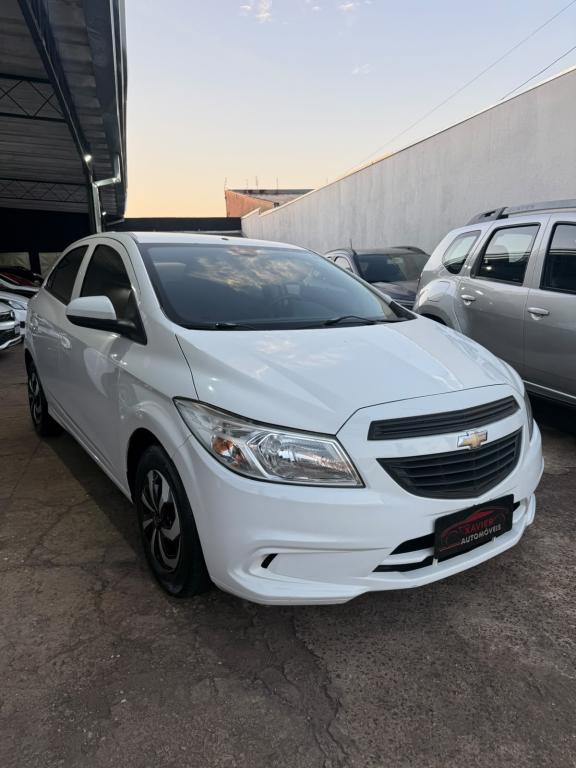 CHEVROLET Onix Hatch - Foto