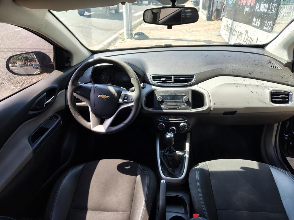 CHEVROLET Onix Hatch - Foto