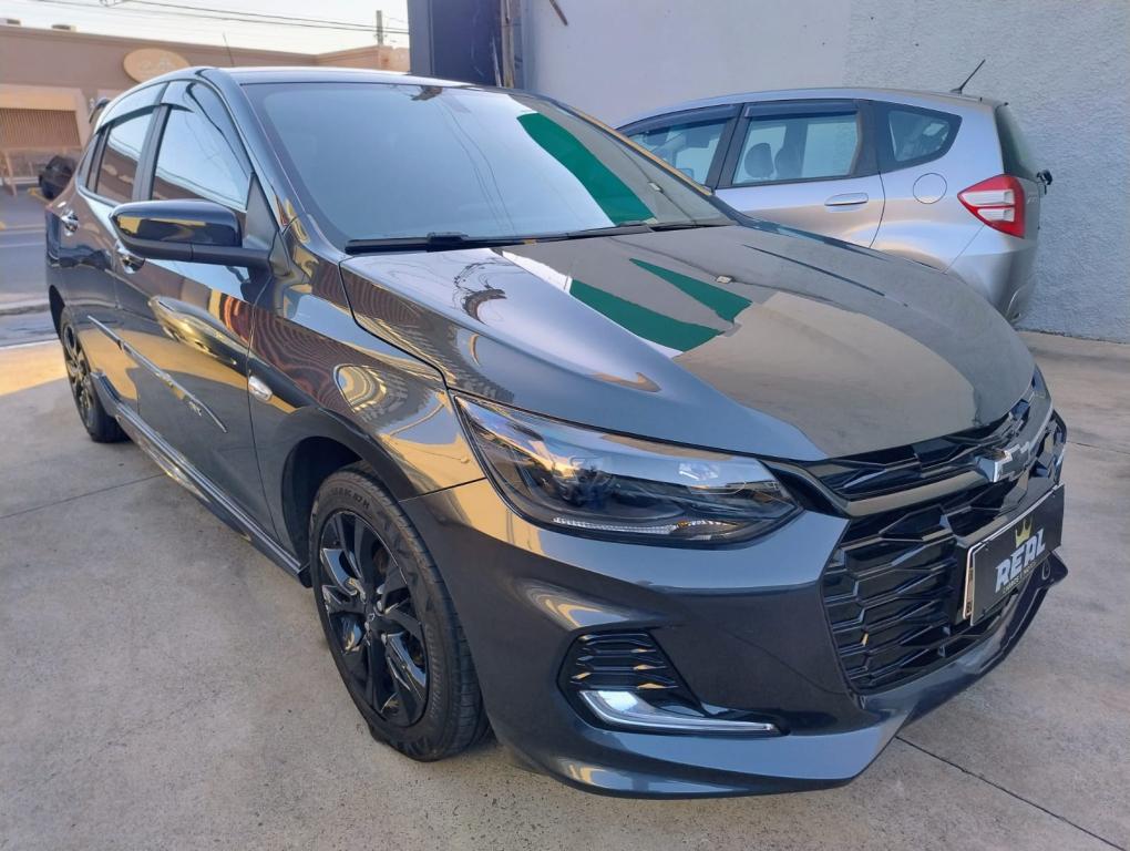 CHEVROLET Onix Hatch - Foto