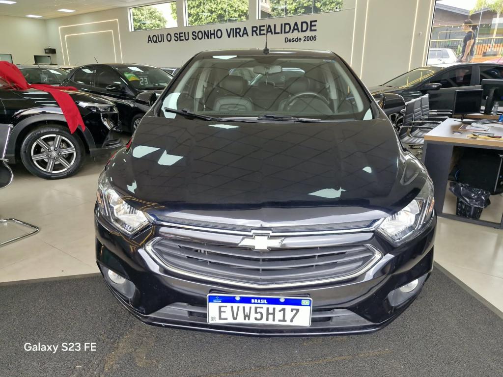 CHEVROLET Onix Hatch - Foto