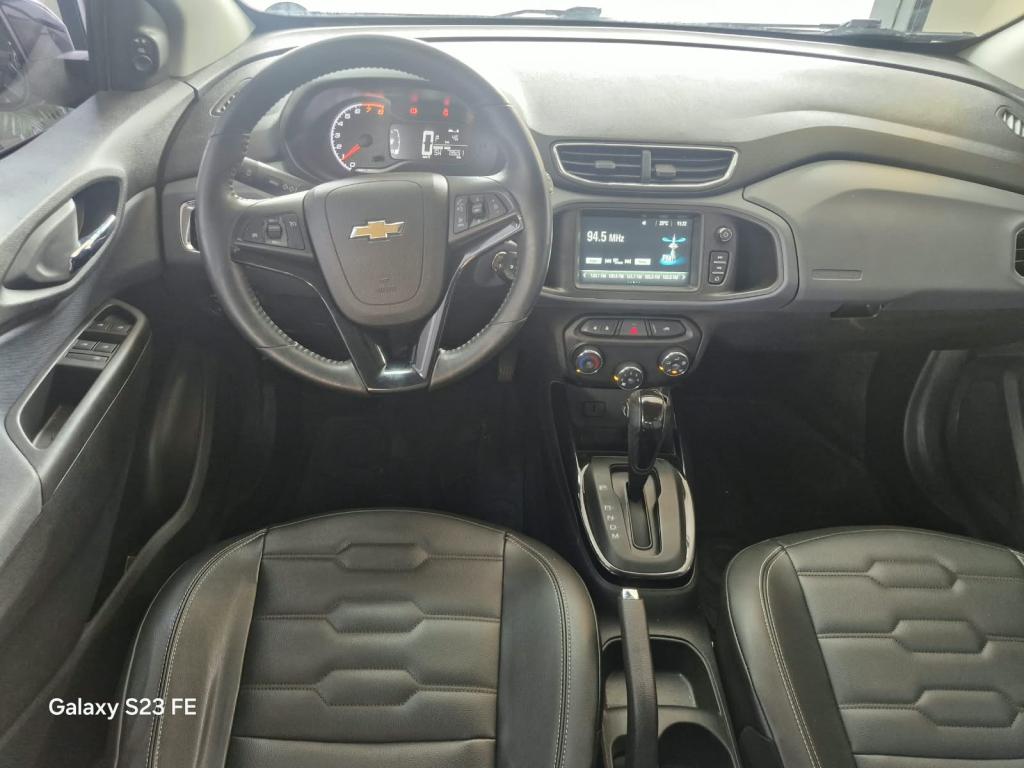 CHEVROLET Onix Hatch - Foto