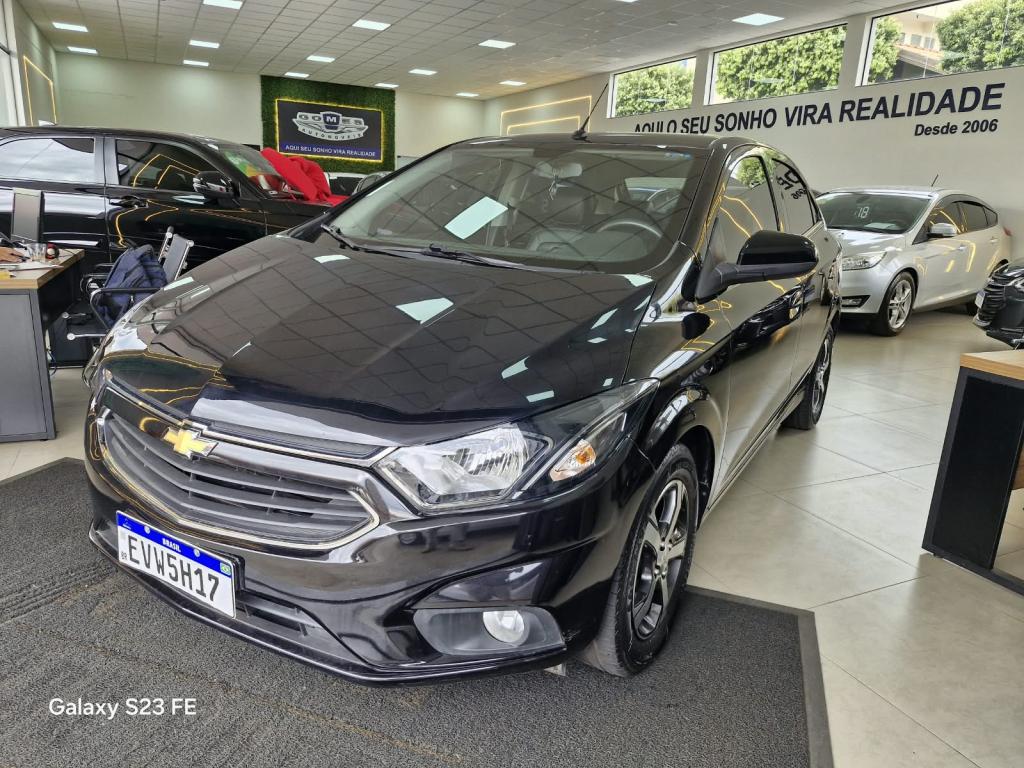CHEVROLET Onix Hatch - Foto