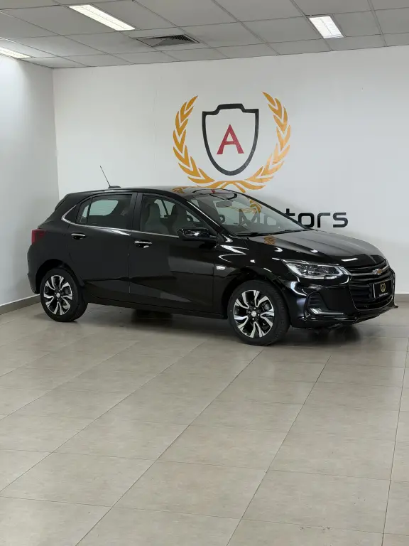 CHEVROLET Onix Hatch - Foto