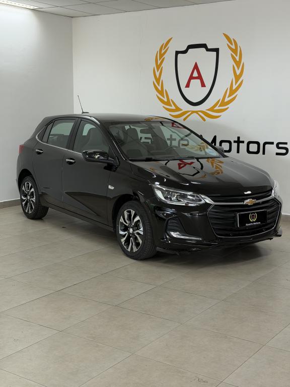 CHEVROLET Onix Hatch - Foto