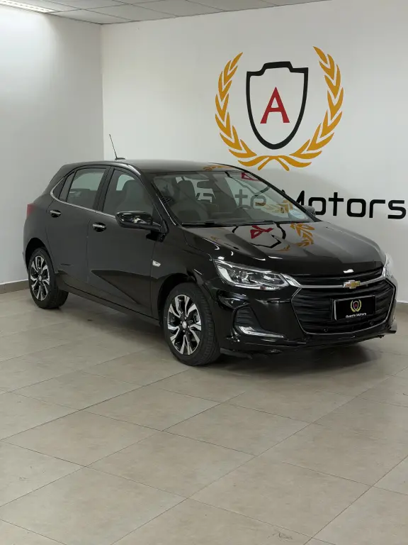 CHEVROLET Onix Hatch - Foto