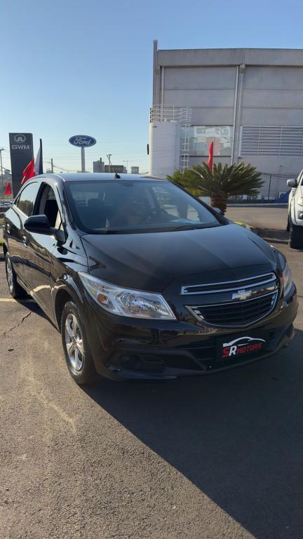 CHEVROLET Onix Hatch - Foto